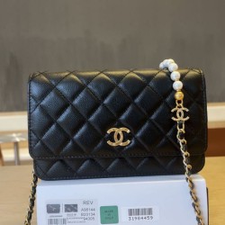 Cloni Portafoglio Chanel trapuntato in caviale perlato con catena Woc Nero firmate