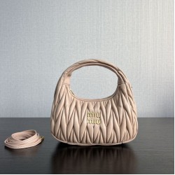 Cloni Borsa hobo mini/piccolo Miu Miu Wander Matelasse Beige firmate