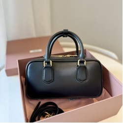 Replica di lusso Borse Alta Qualità a mano Miu Miu Arcadie 5BB142 Nero Imitazioni Cloni Borse Replica Alta Qualità a mano Miu Miu Arcadie 5BB142 Nero firmate