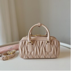 Replica di lusso Borsa a mano Miu Miu Arcadie Matelassé Nappa 5BB142 marrone Imitazioni Cloni Borsa a mano Miu Miu Arcadie Matelassé Nappa 5BB142 marrone firmate