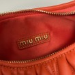 Borsa hobo mini/piccolo Miu Miu Wander Matelasse Arancia