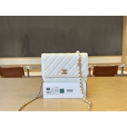 Qualità superiore replica Portafoglio Chanel trapuntato in caviale perlato con catena Woc Bianco