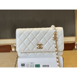Qualità superiore replica Portafoglio Chanel trapuntato in caviale perlato con catena Woc Bianco