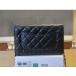 Portafoglio Chanel trapuntato in caviale perlato con catena Woc Nero