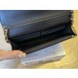 Portafoglio Chanel trapuntato in caviale perlato con catena Woc Nero