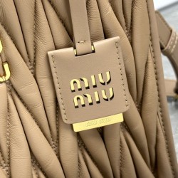 Replica di lusso Borsa tote Miu Miu in pelle nappa trapuntata marrone Imitazioni Cloni Borsa tote Miu Miu in pelle nappa trapuntata marrone firmate