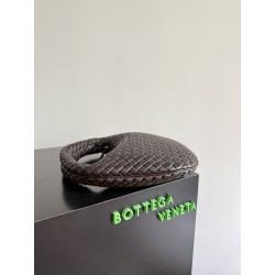 Bora Pari all'originale replica Hobo Veneta piccola/media di Bottega Veneta Caffè