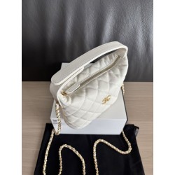 Borse hobo Chanel 25A Caviar Lunch Box Bianco