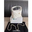 Borse hobo Chanel 25A Caviar Lunch Box Bianco