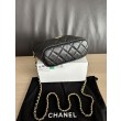 Borse hobo Chanel 25A Caviar Lunch Box Nero