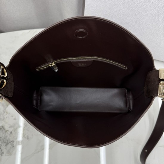 Replica di lusso Borsa a tracolla Media Dior Diorly pelle scamosciata cioccolato Imitazioni Cloni Borsa a tracolla Media Dior Diorly pelle scamosciata cioccolato firmate