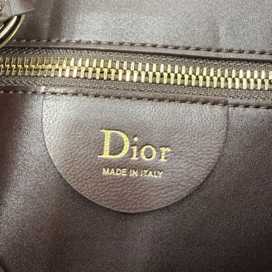Replica di lusso Borsa a tracolla Media Dior Diorly pelle scamosciata cioccolato Imitazioni Cloni Borsa a tracolla Media Dior Diorly pelle scamosciata cioccolato firmate