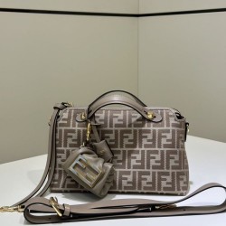 Cloni Borsa a mano media Fendi By The Way morbida marrone firmate