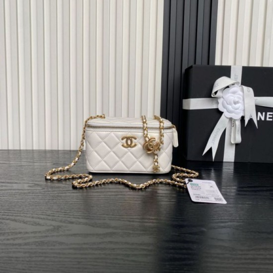 Beauty case piccolo Chanel con tracolla a catena Ap3940 Bianco