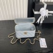Beauty case piccolo Chanel con tracolla a catena Ap3940 Blu