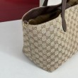 Borse tote media Gucci 855279 GG Marmont Marrone