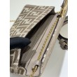 Portafoglio Fendi con catena, modello Baguette in tessuto jacquard FF marrone