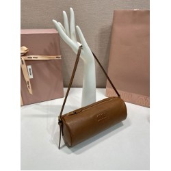 Pochette compatta in nappa Miu Miu 5NE851 Marrone Pochette compatta in nappa Miu Miu 5NE851 Marrone