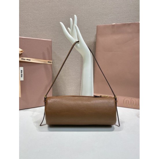 Cloni Pochette compatta in nappa Miu Miu 5NE851 Marrone firmate