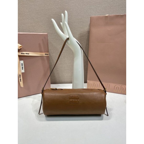 Cloni Pochette compatta in nappa Miu Miu 5NE851 Marrone firmate