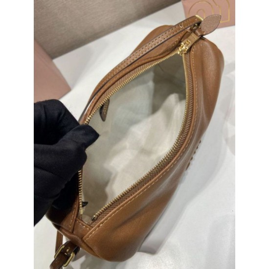 Cloni Pochette compatta in nappa Miu Miu 5NE851 Marrone firmate