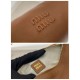 Cloni Pochette compatta in nappa Miu Miu 5NE851 Marrone firmate