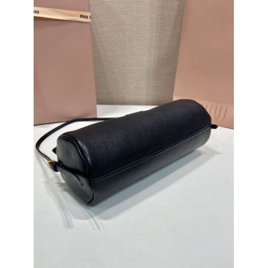 Replica di lusso Pochette compatta in nappa Miu Miu 5NE851 Nero Imitazioni Cloni Pochette compatta in nappa Miu Miu 5NE851 Nero firmate
