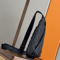Replica di lusso Borsa a tracolla Dior Trek con cerniera Dior Oblique nylon nero Imitazioni Cloni Borsa a tracolla Dior Trek con cerniera Dior Oblique nylon nero firmate