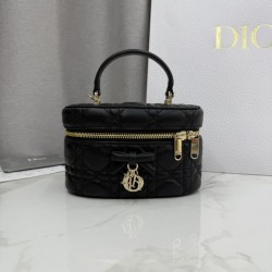 Cloni Beauty case Dior Lady Dior Micro Nero firmate