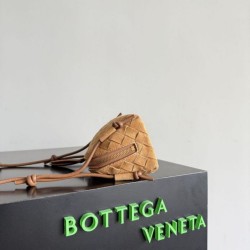 Replica di lusso Pouch Bottega Veneta Concerto camoscio intrecciato Marrone Imitazioni Cloni Pouch Bottega Veneta Concerto camoscio intrecciato Marrone firmate