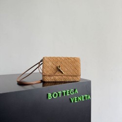 Cloni Pochette Bottega Veneta Andiamo scamosciata Marrone firmate