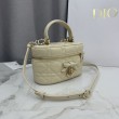Beauty case Dior Lady Dior Micro Albicocca