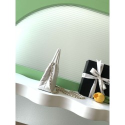 Imitazioni borse griffate a mano Kelly Chanel AS4416 con trapuntatura a chevron bianco