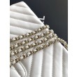 Imitazioni borse griffate a mano Kelly Chanel AS4416 con trapuntatura a chevron bianco