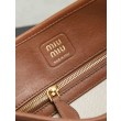 Borsa a secchiello a tracolla Miu Miu Aventure nappa 5BE101 Marrone