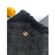 Borsa a secchiello/hobo Chanel trapuntata con coulisse scamosciata AS5227 Nero