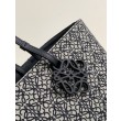 Borsa tote di lusso Loewe East West in jacquard anagramma