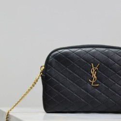 Replica di lusso Pochette trapuntata con zip Gaby YSL Saint Laurent Nero Imitazioni Cloni Pochette trapuntata con zip Gaby YSL Saint Laurent Nero firmate