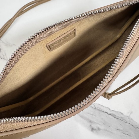 Cloni Borsa Loewe Joya Pouch Nappa marrone firmate