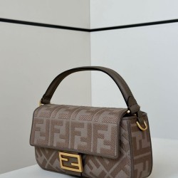 Replica di lusso Borse Imitazioni a tracolla classica Fendi Baguette FF ricamato marrone Imitazioni Cloni Borse Imitazioni a tracolla classica Fendi Baguette FF ricamato marrone firmate