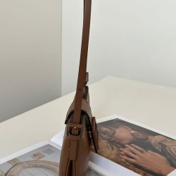 Replica di lusso Borsa Fendi Baby B marrone Imitazioni Cloni Borsa Fendi Baby B marrone firmate