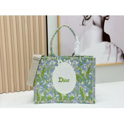 Borsa Replica 1:1 Dior Book Tote piccola/media/grande con motivo mughetto Verde