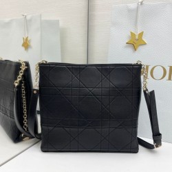 Replica di lusso Borsa Dior Trianon con catena nera Imitazioni Cloni Borsa Dior Trianon con catena nera firmate