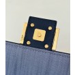 Borsa a tracolla classica Fendi Baguette FF ricamato Blu