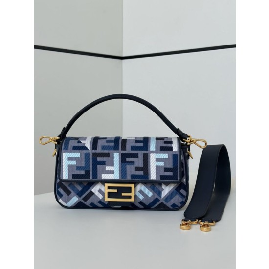 Borsa a tracolla classica Fendi Baguette FF ricamato Blu