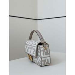 Borse Replica a tracolla classica Fendi Baguette FF ricamato grigio