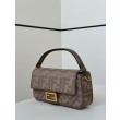 Borse Imitazioni a tracolla classica Fendi Baguette FF ricamato marrone