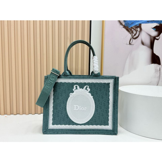 Borsa da uomo Dior Book Tote Piccola/Media/Grande con ricamo obliquo e tracolla Verde Borsa da uomo Dior Book Tote Piccola/Media/Grande con ricamo obliquo e tracolla Verde