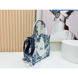 Imitazioni borse griffate Dior Book Tote piccola/media/grande con ricamo Toile de Jouy blu/bianco