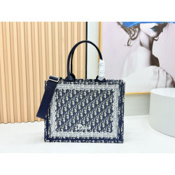 Borse Replica tote Dior Book con ricami e cornice in pizzo bianco Nero